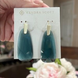 New Kendra Scott Blue and Gold Earrings